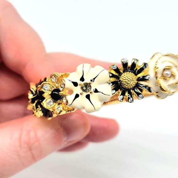 Vintage Kenneth Jay Lane Hinged Magnetic Cuff w Enamel, Pearl, Swarovski Crystal - Picture 10 of 17